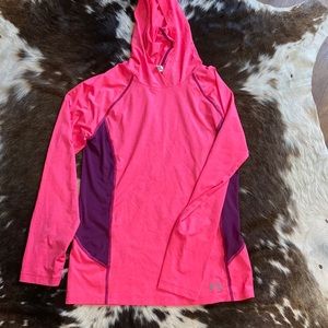 Under Armour Heat Gear fitted hot pink/purple hooded athletic top woman’s small